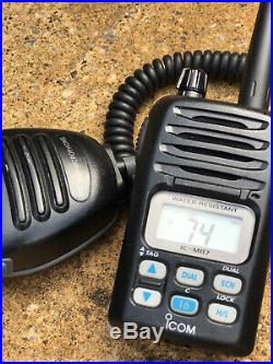 Icom IC-M87 VHF Marine Boat radio 5W handheld & Icom HM 138 speaker mic